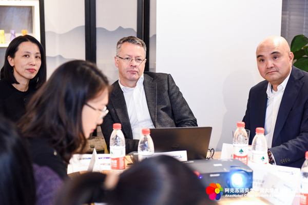 阿克蘇諾貝爾:剝離與新生